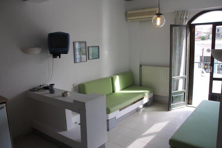 Skala Apartments Agia Marina  Exterior photo