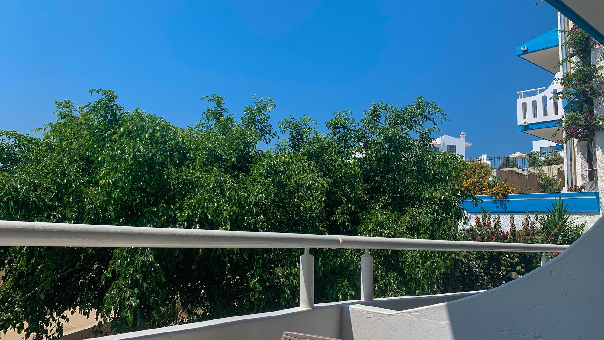 Skala Apartments Agia Marina  Exterior photo