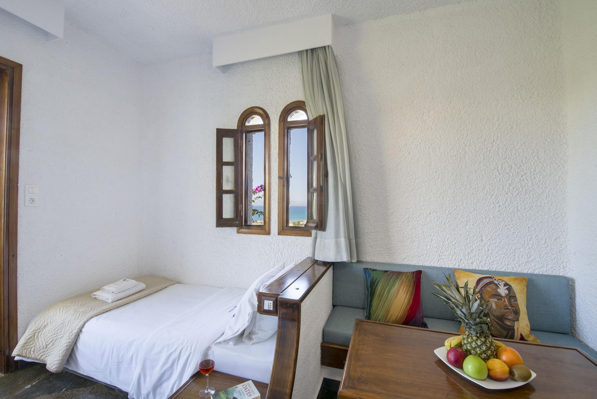 Skala Apartments Agia Marina  Exterior photo